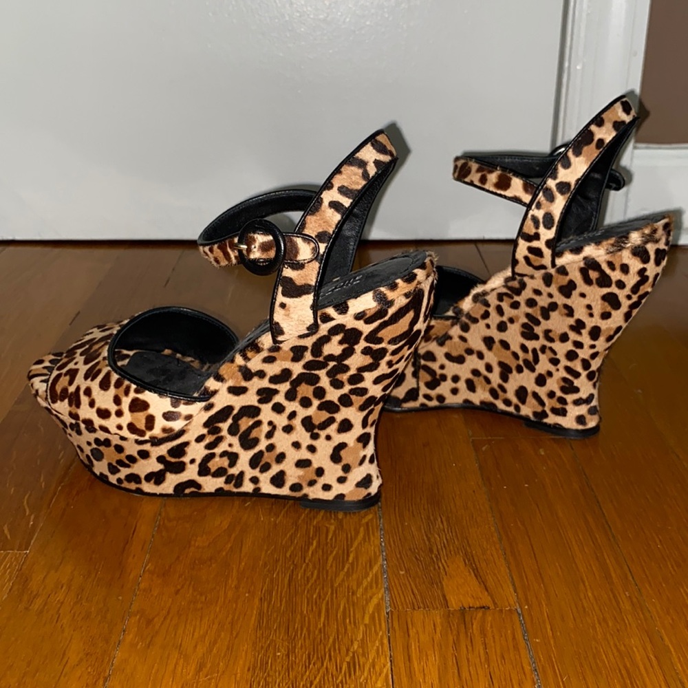 Alice + Olivia Jana Wedge